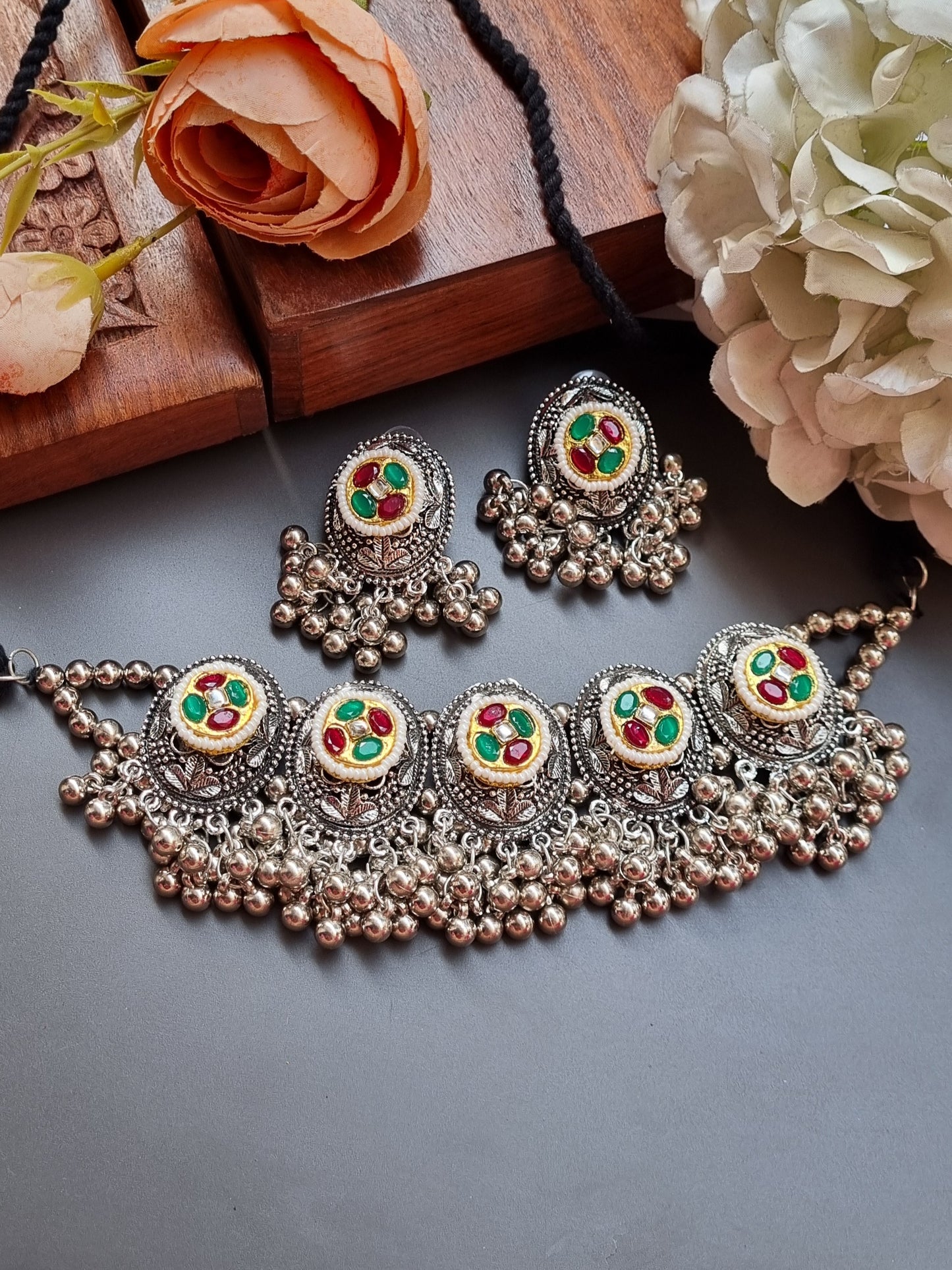Jigna Oxidised fusion Choker set